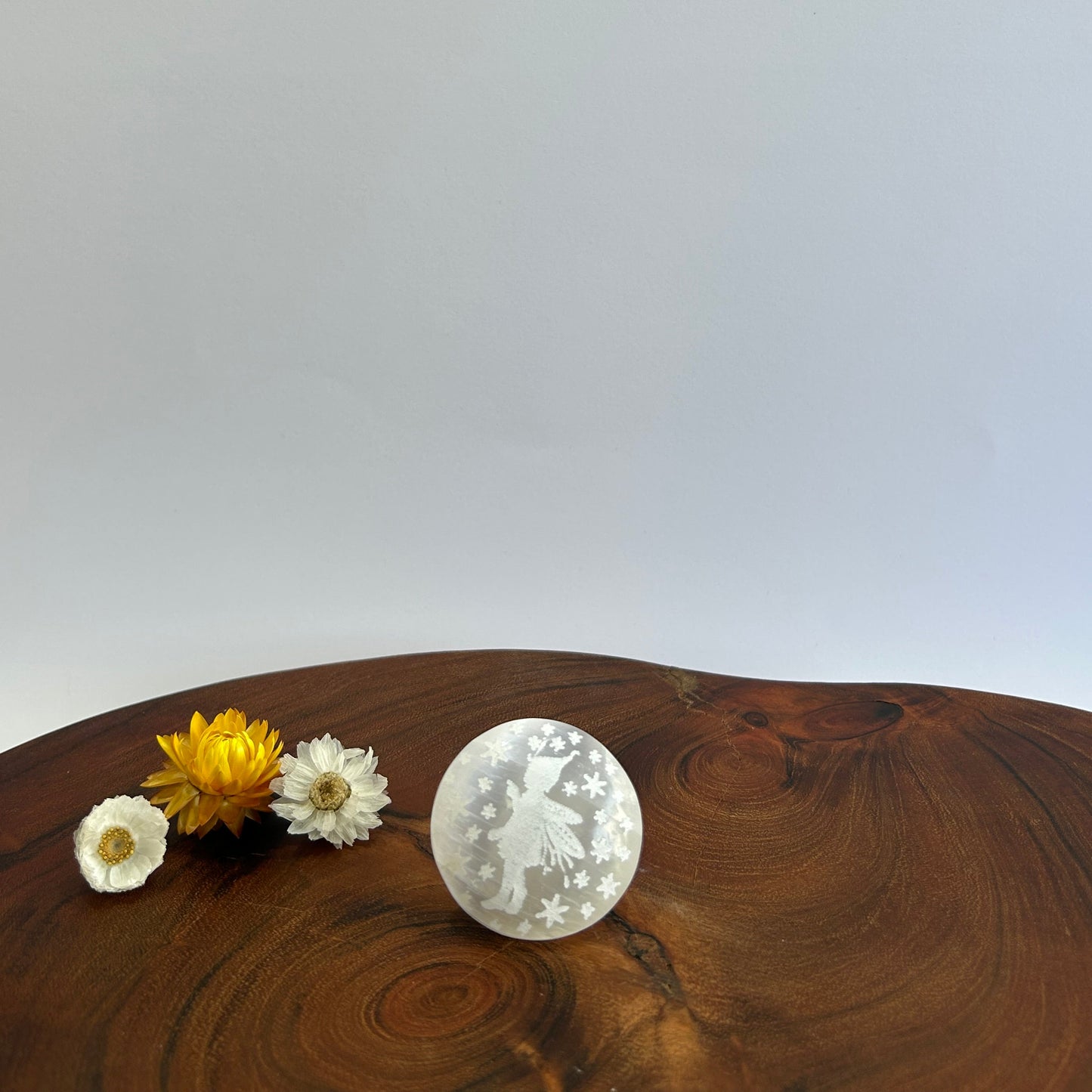 Selenite Palm stone - Fairy